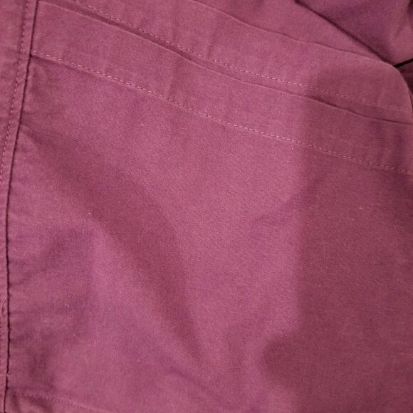 Crocs Size M Medical Apparel Purple Scrub Top Women's Buttons Logo Pockets - Picture 9 of 9
